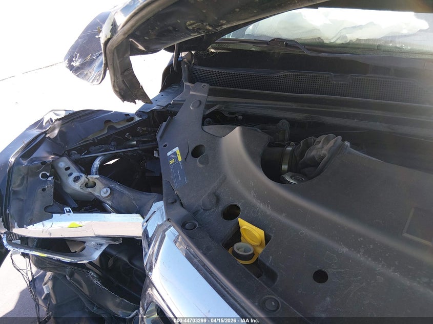 2019 Ram 1500 Laramie 4X2 5'7 Box VIN: 1C6RREJT4KN615862 Lot: 44703299