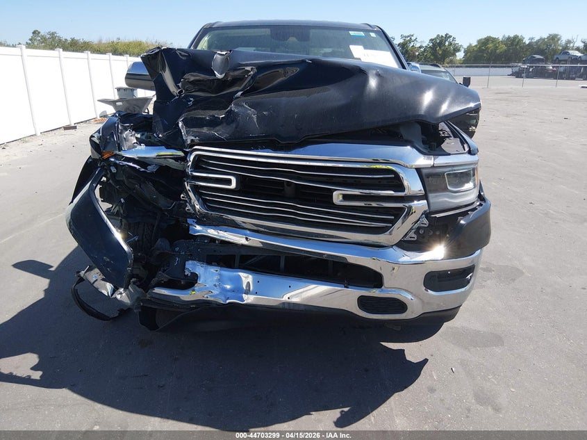 2019 Ram 1500 Laramie 4X2 5'7 Box VIN: 1C6RREJT4KN615862 Lot: 44703299