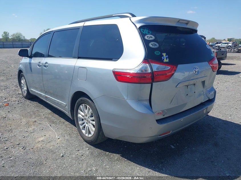 2016 Toyota Sienna Xle 8 Passenger