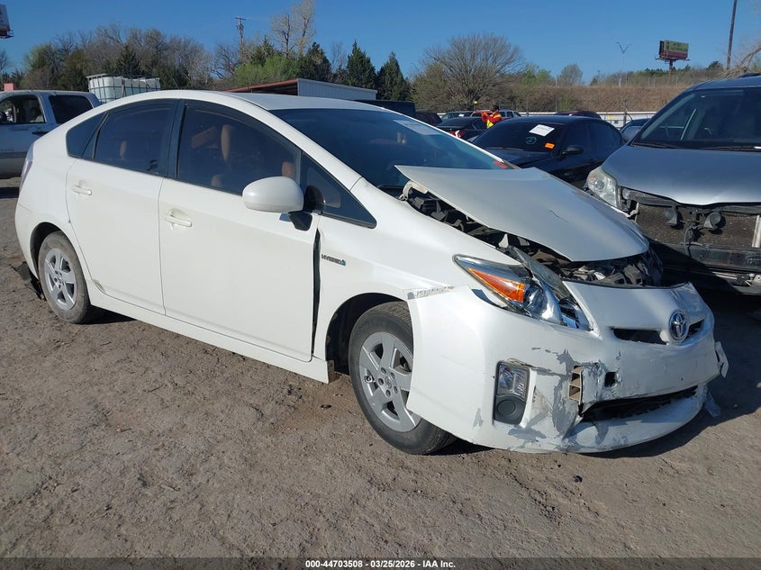 2010 TOYOTA PRIUS III