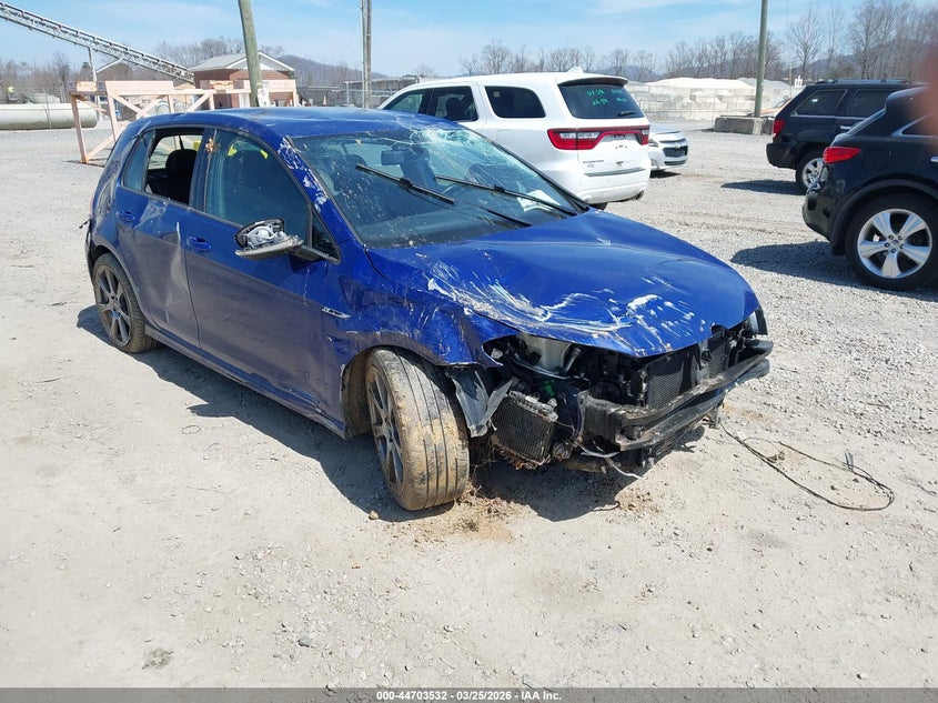 2015 Volkswagen Golf R 4-Door
