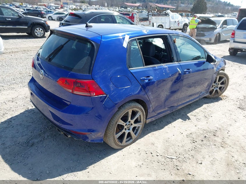 2015 Volkswagen Golf R 4-Door