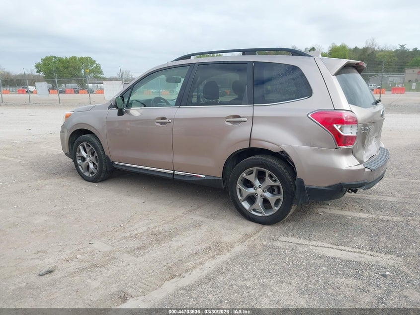 Vin: jf2sjaxc2gh464240, lot: 45200767, subaru forester 2.5i touring 20163