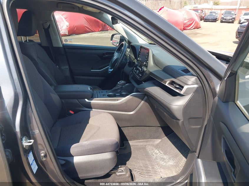 2020 Toyota Highlander Le