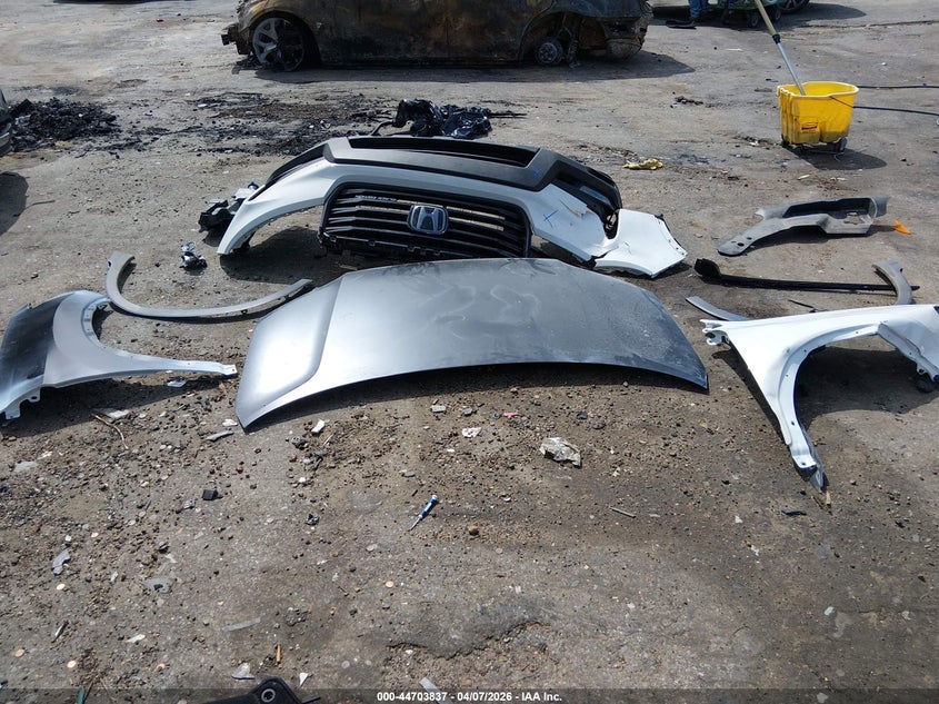 2024 Honda Passport Awd Black VIN: 5FNYF8H89RB005352 Lot: 44703837