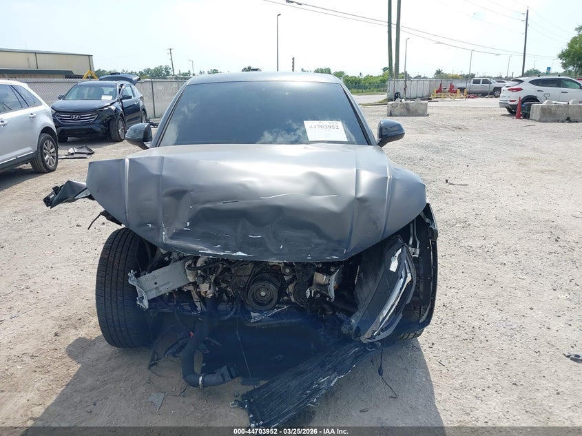 2025 Audi Q5 Sportback Premium Plus 45 Tfsi S Line Quattro S Tronic VIN: WA15AAFY8S2014624 Lot: 44703952