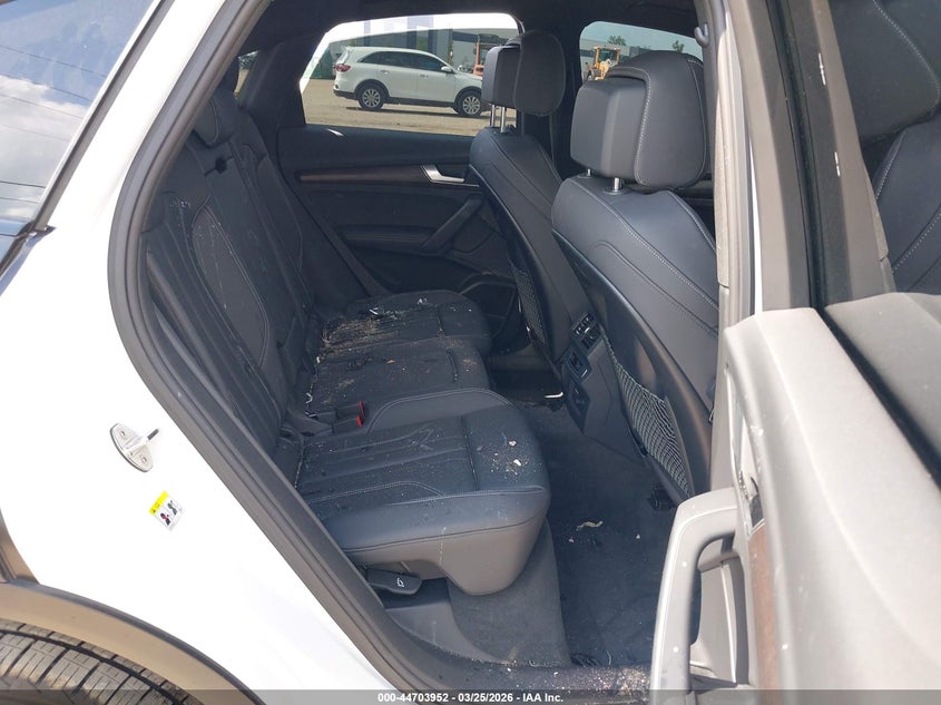 2025 Audi Q5 Sportback Premium Plus 45 Tfsi S Line Quattro S Tronic VIN: WA15AAFY8S2014624 Lot: 44703952