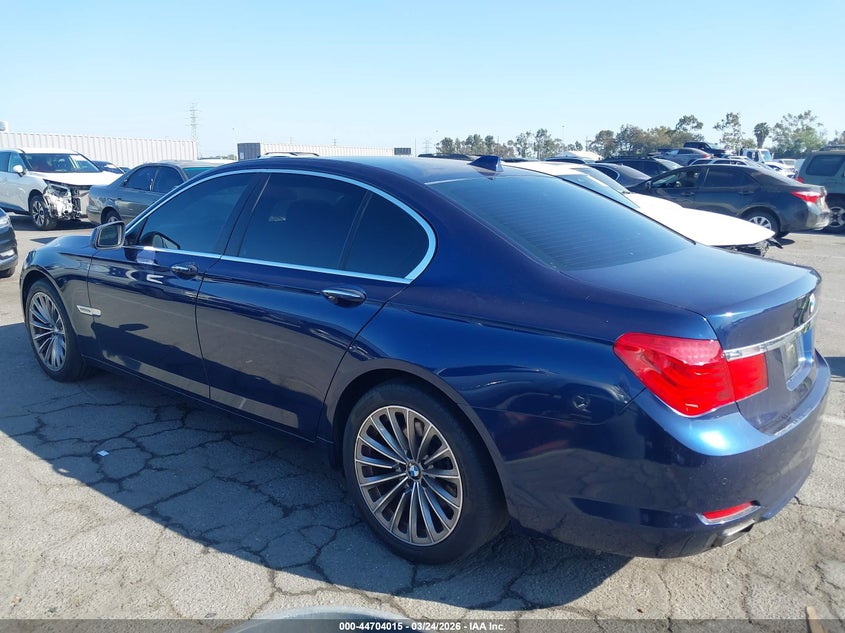 2011 BMW 740I