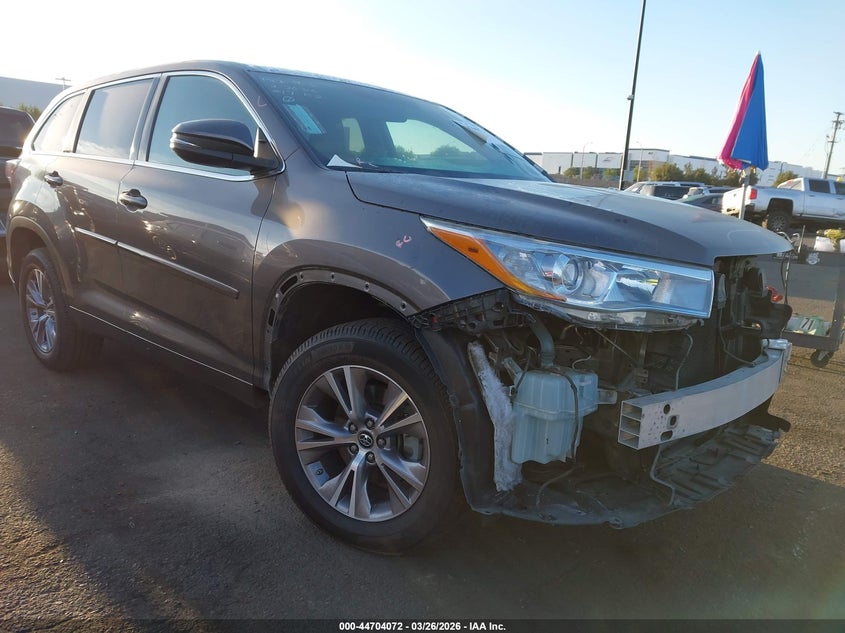 2016 Toyota Highlander Le Plus V6