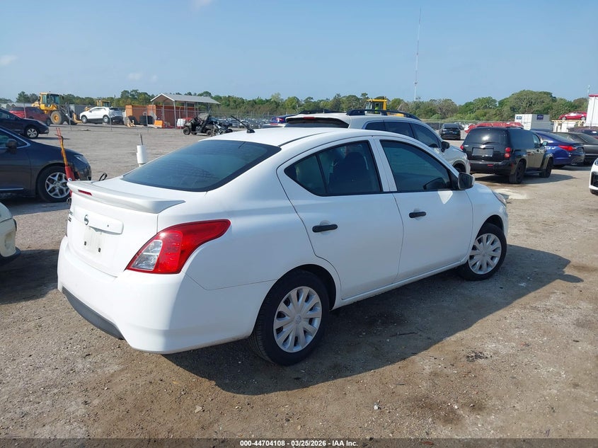 2019 Nissan Versa 1.6 S+