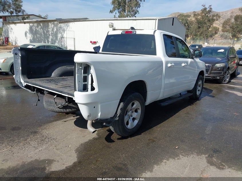 2022 Ram 1500 Big Horn 4X4 6'4 Box