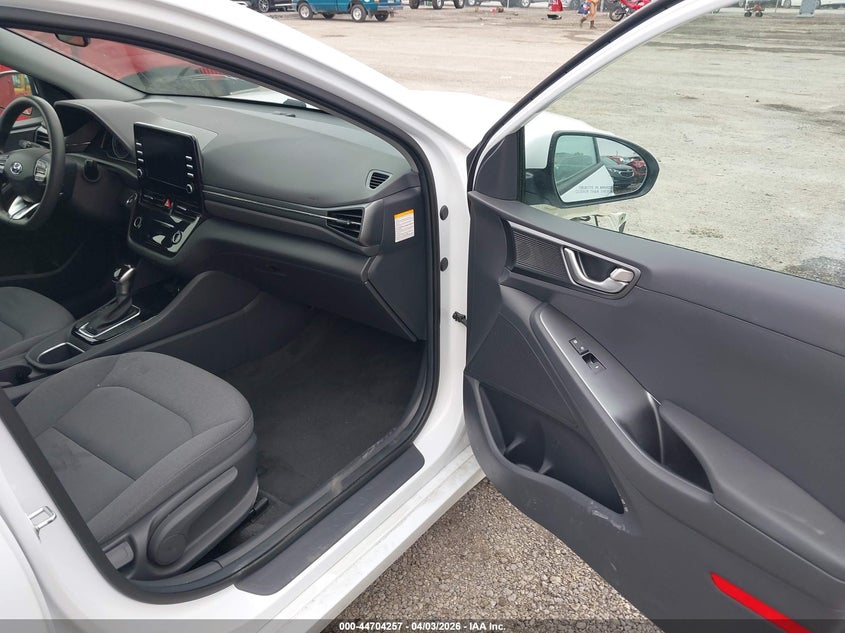 VIN KMHC65LC1NU284846 2022 HYUNDAI IONIQ HYBRID BLUE