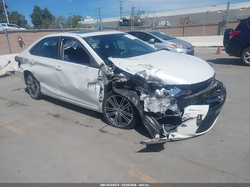 2016 Toyota Camry Se