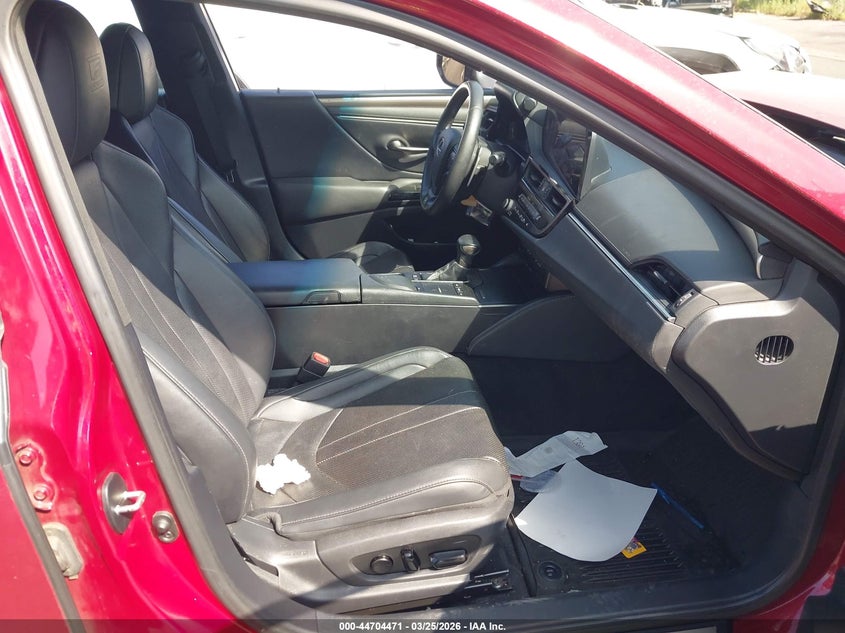 2022 Lexus Es 300H F Sport