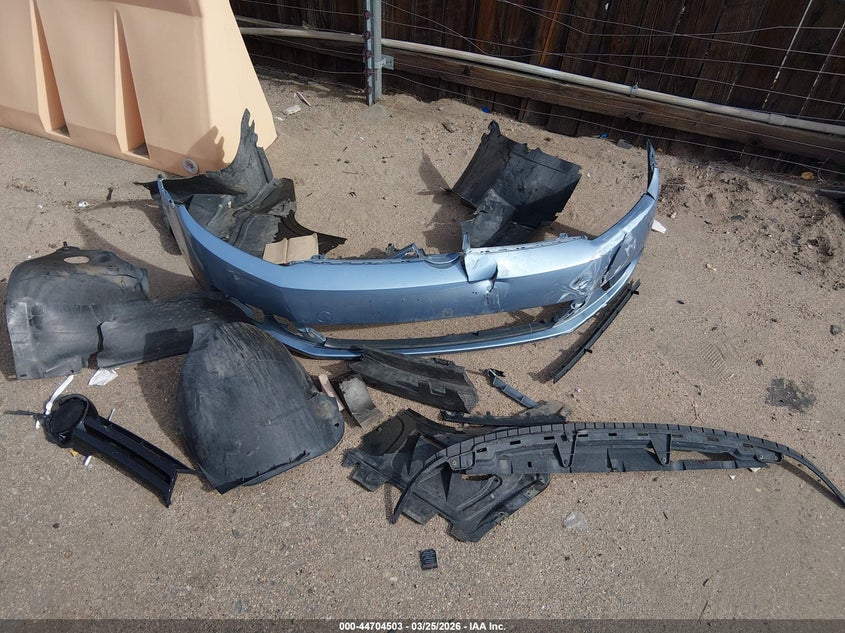 2011 Volkswagen Golf 2.5L 4-Door VIN: WVWDA7AJ7BW250947 Lot: 44704503