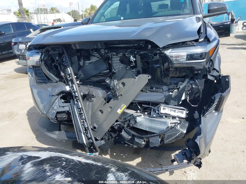 VIN 3TMKB5FN2SM045427 2025 TOYOTA TACOMA SR5