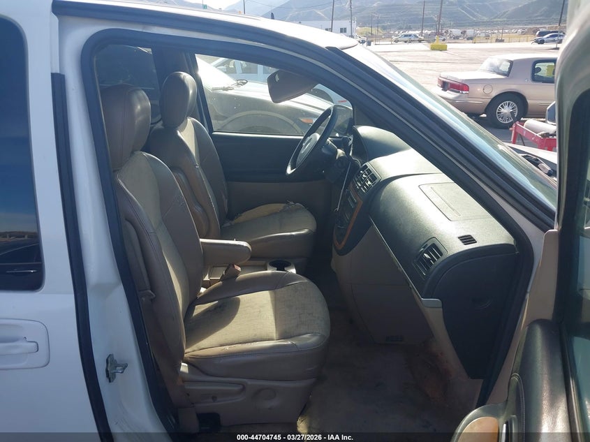 2005 Saturn Relay Fwd