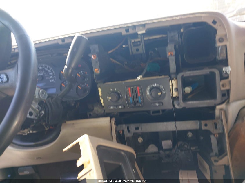 2004 Chevrolet Suburban 1500 Z71 VIN: 3GNFK16T54G303876 Lot: 44704864