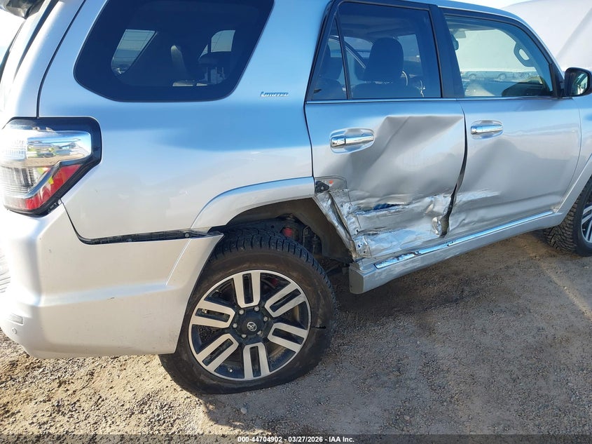 2016 TOYOTA 4RUNNER auction photo 6