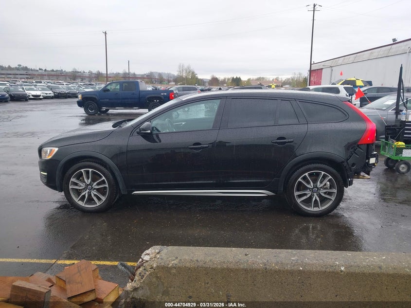 2018 Volvo V60 Cross Country T5 VIN: YV440MWK7J2054092 Lot: 44704929