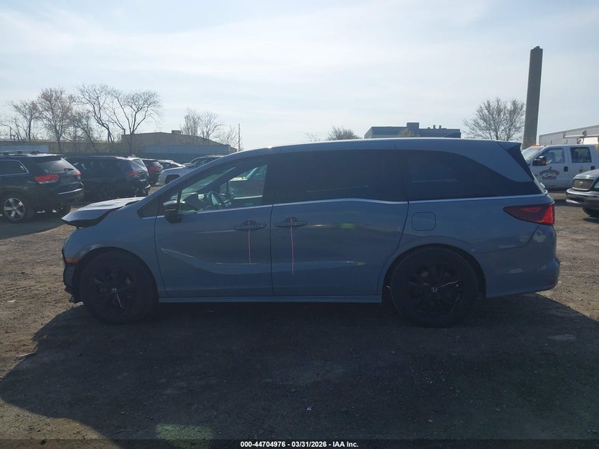 VIN 5FNRL6H78PB068769 2023 HONDA ODYSSEY SPORT