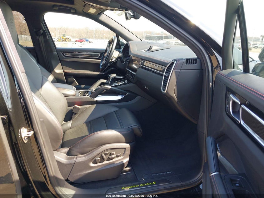 2023 Porsche Cayenne E-Hybrid Turbo S