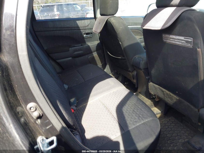 2011 Mitsubishi Outlander Sport Se VIN: JA4AR4AU5BZ000992 Lot: 44705005