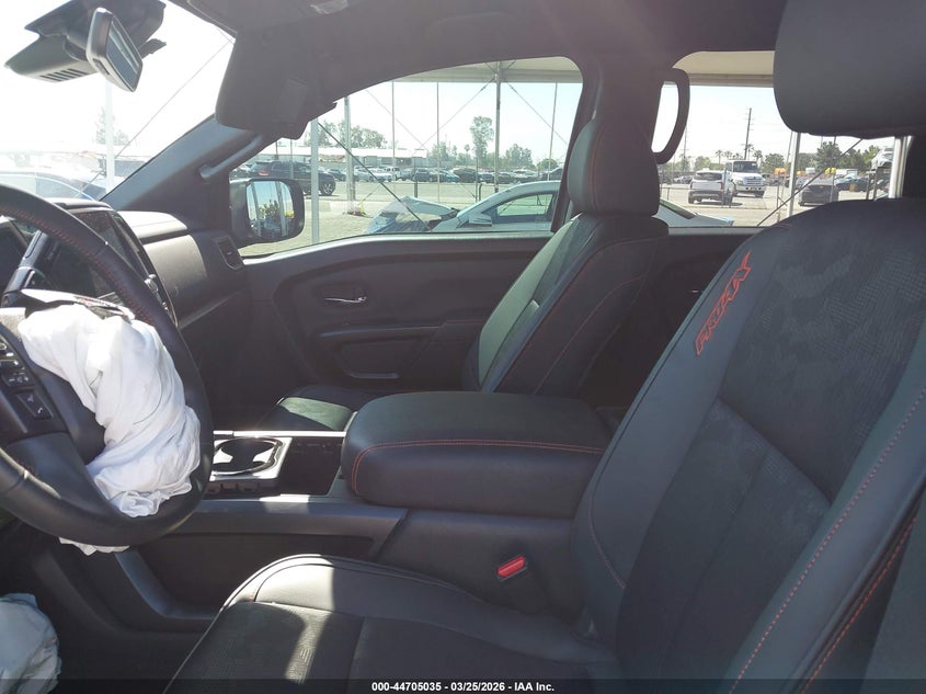 2024 Nissan Titan Pro-4X 4X4