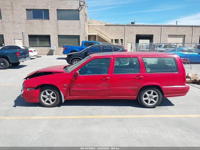 2000 Volvo V70 Se VIN: YV1LW61J1Y2657762 Lot: 44705043