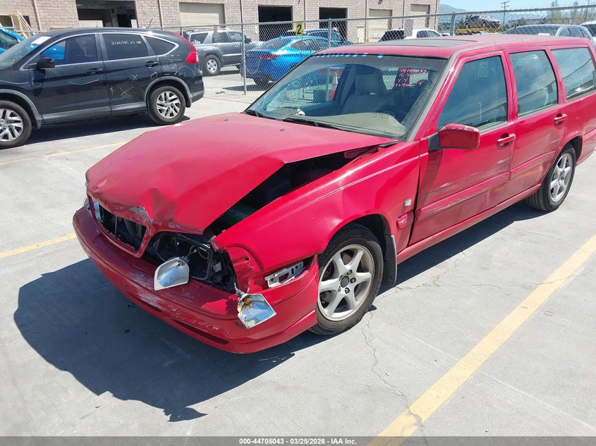 2000 Volvo V70 Se VIN: YV1LW61J1Y2657762 Lot: 44705043