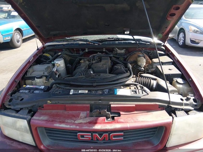 1998 GMC Sonoma Sls VIN: 1GTCS1949W8502471 Lot: 44705103