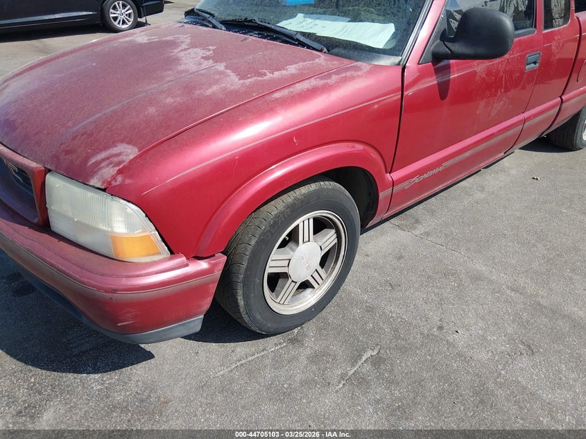 1998 GMC Sonoma Sls VIN: 1GTCS1949W8502471 Lot: 44705103