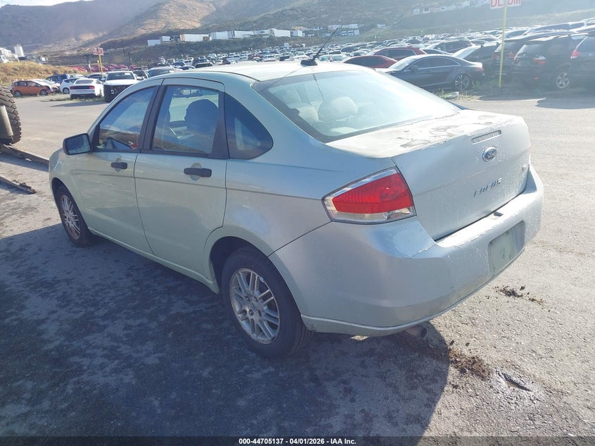 Vin: 1fahp3fn7aw111006, lot: 45202268, ford focus se 20103