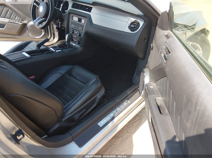 2013 Ford Mustang V6 Premium
