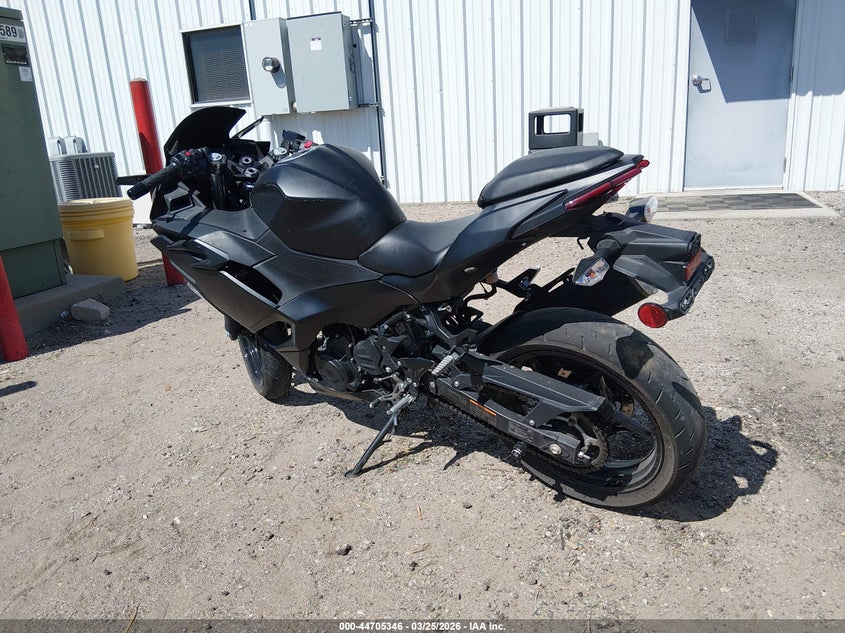 2025 KAWASAKI EX500 auction photo 3