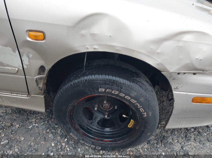 2000 Infiniti G20 Luxury/Touring VIN: JNKCP11A4YT311879 Lot: 44705384