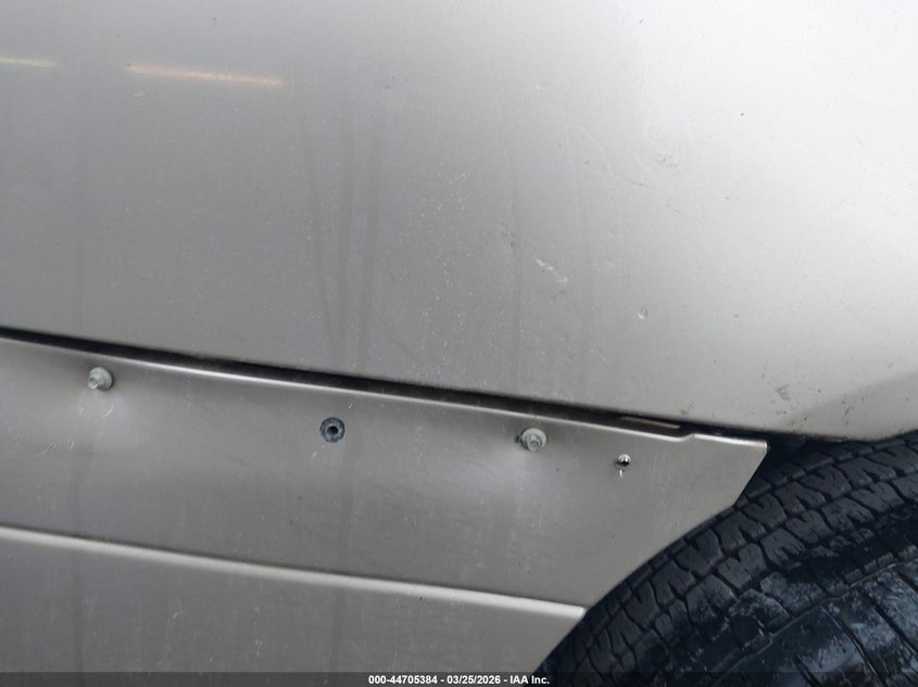 2000 Infiniti G20 Luxury/Touring VIN: JNKCP11A4YT311879 Lot: 44705384