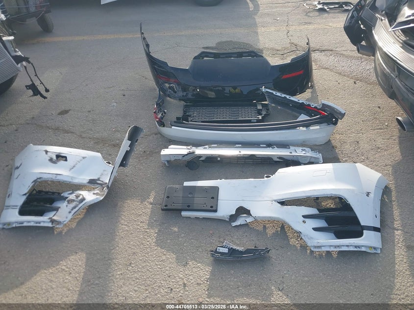 2025 Land Rover Range Rover Velar P250 Dynamic Se VIN: SALYL2EX5SA806322 Lot: 44705513