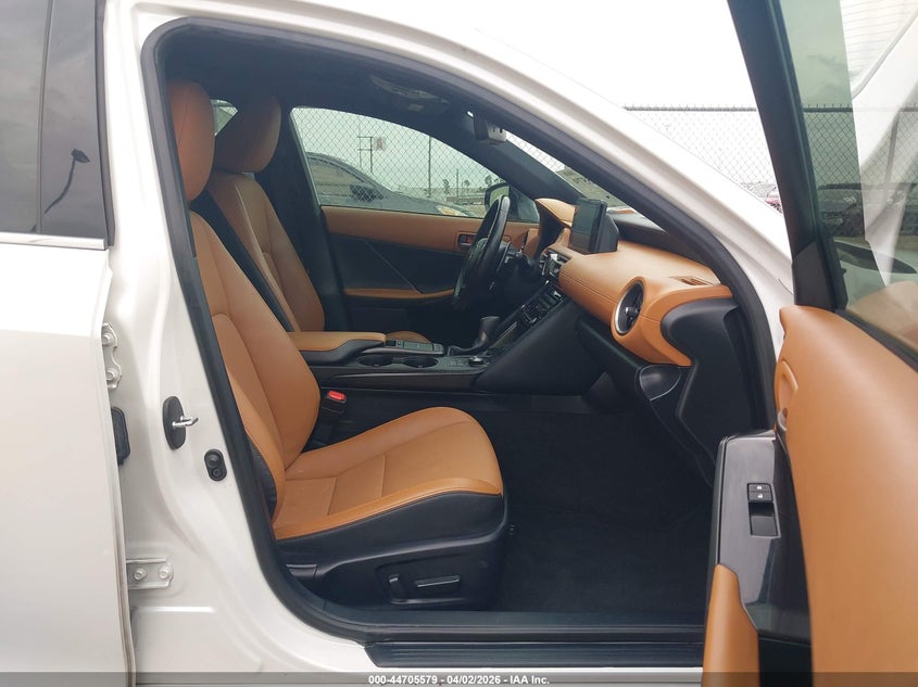 2021 LEXUS IS 300 2.0L I-4 DI, DOHC, V(VIN: JTHCA1D21M5114298