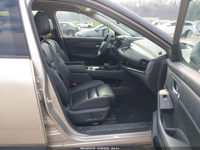 2024 NISSAN ROGUE 1.5L I-3 DI, DOHC, V(VIN: JN8BT3CB9RW174064