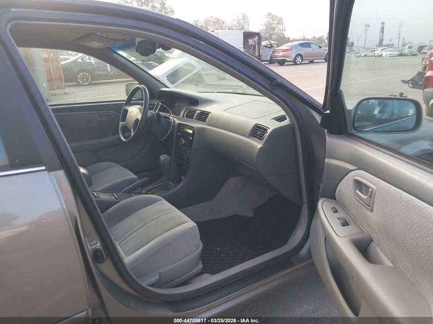 2000 Toyota Camry Le