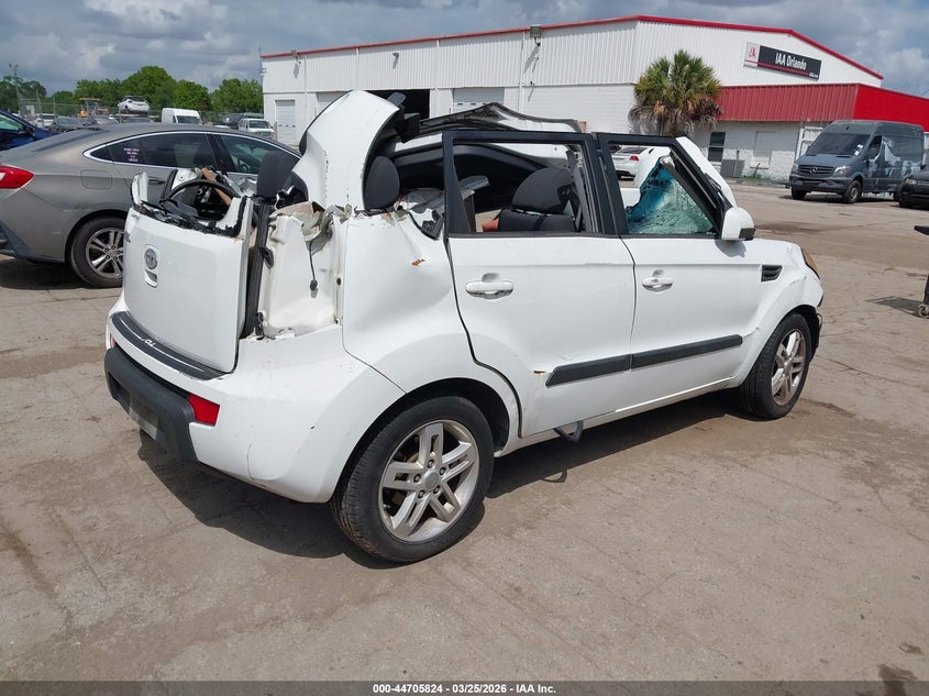 2011 Kia Soul +