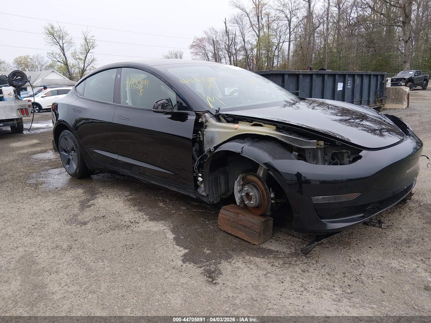 2022 Tesla Model 3 Rear-Wheel Drive