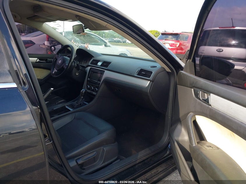 2012 Volkswagen Passat 2.5L Se