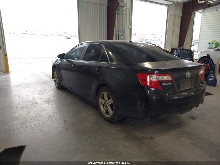 2013 TOYOTA CAMRY auction photo 3