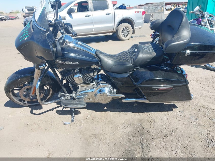 2014 Harley-Davidson Flhxs Street Glide Special VIN: 1HD1KRM18EB611765 Lot: 44705949