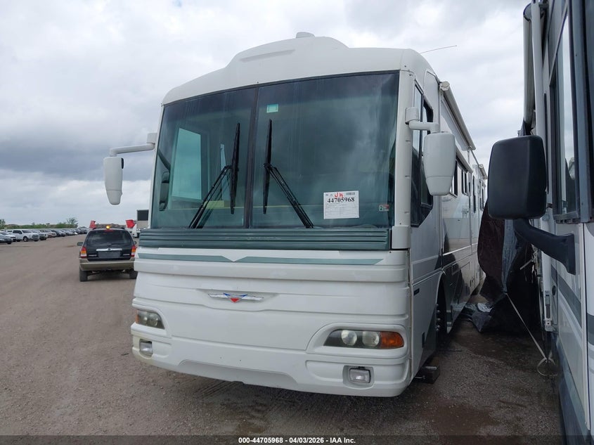 2001 SPARTAN MOTORS MOTORHOME auction photo 2