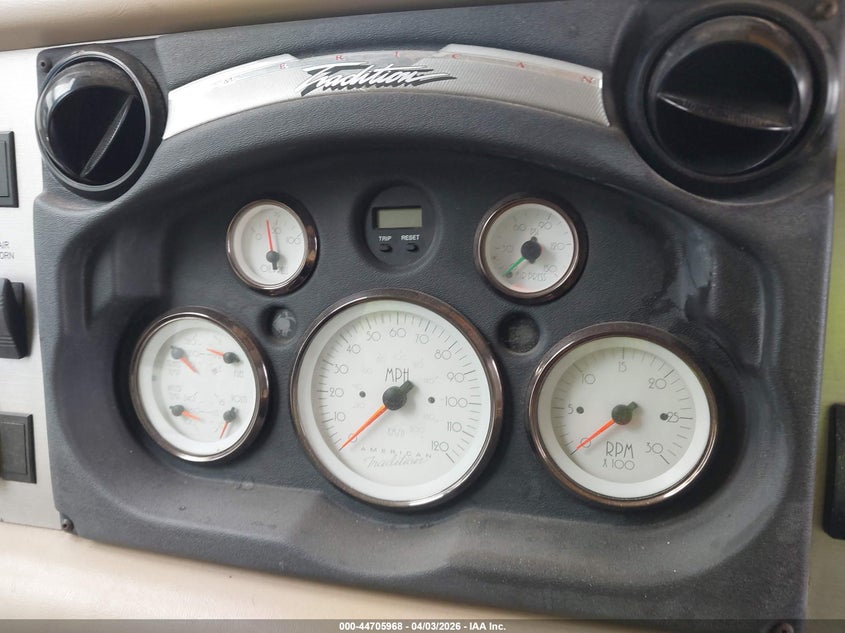 2001 SPARTAN MOTORS MOTORHOME auction photo 7