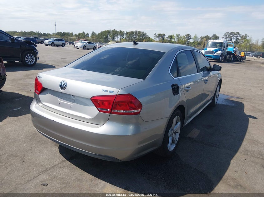 2014 Volkswagen Passat 1.8T Se