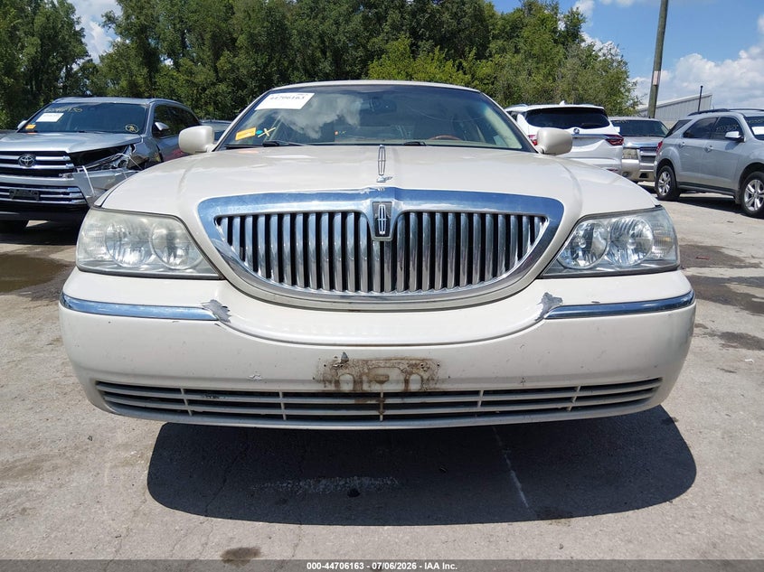 2007 Lincoln Town Car Signature Limited VIN: 1LNHM82V07Y612916 Lot: 44706163